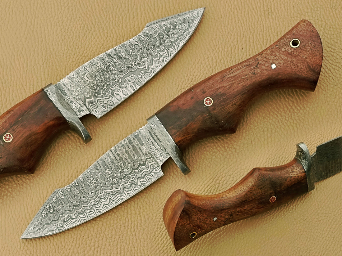 Damascus Steel Hunting Knife with Ultimate Sharp Blade, Graceful Rosewood Handle!